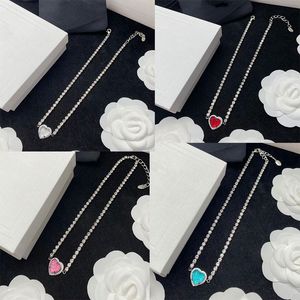 Colliers coeur bijoux de créateurs collier cjewelry Design Love Pendentif initial Brandjewelry8 Series Boucles d'oreilles Bracelets Colliers Veuillez vous renseigner en gros