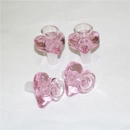 Hartvorm Hookah Groothandel Liefde Glazen kom Glides 14 mm Man met roze kleur Roken Tabakskommen Kruid Droge oliebrander Glas Asvanger