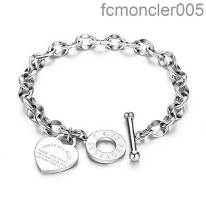 Hartvormige armband Spreuken Hanger For Women Gift Metal Brand Designbracables Fashion Female Gold Jewelry Gifts Q0603 1W7K