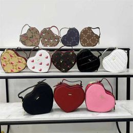 Hartvormige designer tas vrouwen tas handtas caoches klassieke schoudertas tas lady mode love hart crossbody tas portemonnee 240111