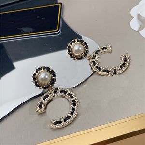 Boucles d'oreilles en forme de coeur Designer Gold Stud Luxury Femmes Cclies Diamond Pearl Oreille Classics Bijoux Femme C Earfing 4044