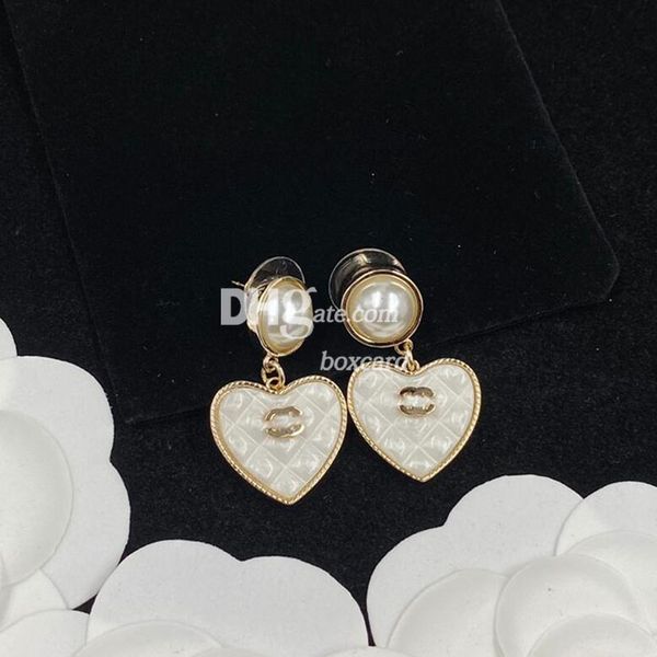 Boucles d'oreilles Style cœur en perles pour femmes, clous rétro en cuivre doré avec coffret, cadeau d'anniversaire pour la saint-valentin