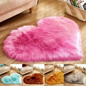 Tapis de laine en peluche en peluche coeur