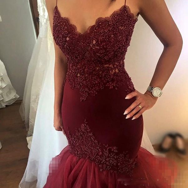 Perles lourdes bordeaux sirène robes de bal sexy pure bretelles spaghetti corset volants jupe balayage train robe de soirée robe 2019