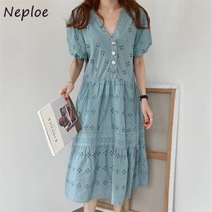 Vestido de encaje bordado de trabajo pesado Mujeres V Cuello Puff Manga corta Vestidos largos Cintura alta Hip A Line Robe Summer Ol 210422