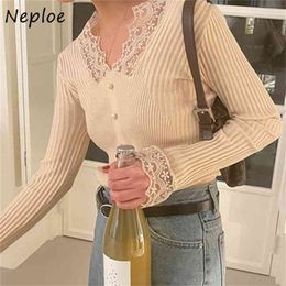 Travail lourd Dentelle Crochet Fleur Pull En Tricot Femmes Col En V Pull À Manches Longues Pull Femme Printemps Slim Fit Lady Top 210422