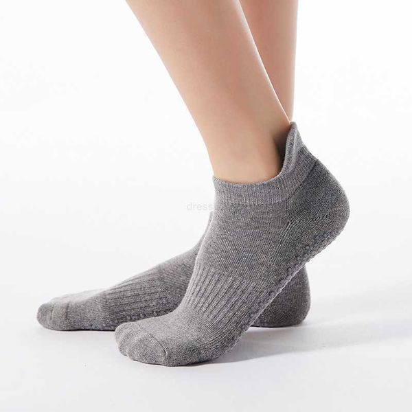 Calcetines de yoga de algodón con lazo de protección para el talón para hombre, transpirables y que absorben el sudor, adhesivos de cabeza redonda, calcetines deportivos de diseño