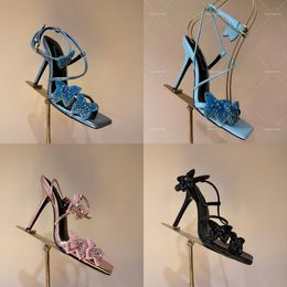 talons designer sandales femmes célèbres la mode talons bow talons hauts sandales ramines sandales de luxe en cuir semelle eu35-42