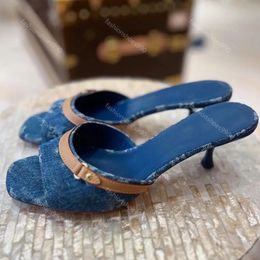 Talons sandales célèbres designer femmes en denim toile chaussures habillées rond orteils fustiges de qualité en cuir haut talons pantoufles de mariage soirée avec boîte 10a