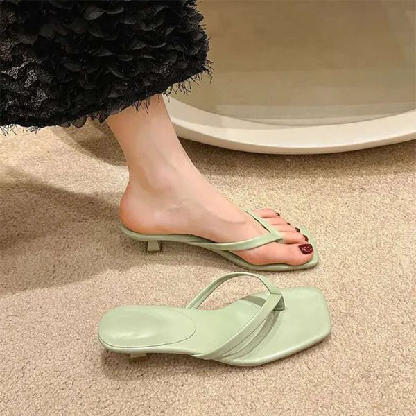Tacones Sandalias Mujeres altas zapatillas de moda zapatillas gai chanclas gaps de verano zapatillas triple blanco negro verde marrón marrón C de0