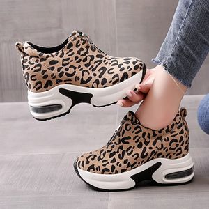 Hoogte Toenemende Schoenen Verborgen Hak Casual Platform Schoenen Dames Sneakers Suède Instapschoenen Dames Hoogte Toenemende Kudde Luipaardprint Sleehakken Schoenen 231204