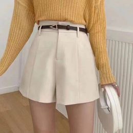 HELIAR FEMMES HEURS HEURS Short avec ceinture Aline Office occasionnel Lady Solid Female Tableau 2024 Summer Spring 240510