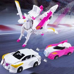 Hello Carbot Unicorn Series Transformation Action Figure Modèles Robot Modèles 2 en 1 Modèle de voiture déformée en un pas Toys 240508