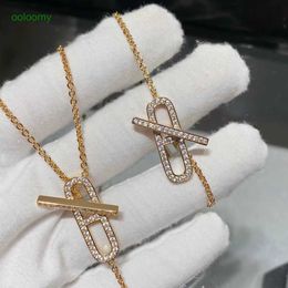 Collar de diseñador Hemrres Estilo minimalista y de moda Fresco tachonado con diamantes Lleno de líneas de diamantes Collares para mujeres