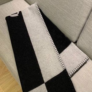 Hengao TOP Quailty zwarte deken en kussens 135170cm 50 50cm hebben vulling278h