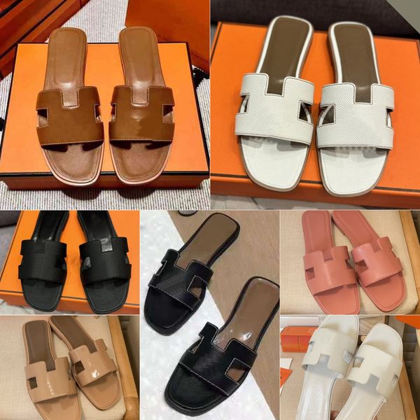 Sandalias de diseñador zapatos para mujeres zapatillas de diseño para mujer sandals dama mocasines casuales zapatos de mocasines marrones blancos toboganes de playa al aire libre de verano plates planos clásicos