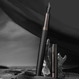 Hero Black Forest Fountain Pen Extra Fine Ef / F Nib Classic Design avec convertisseur métallique en acier inoxydable Matériau Écriture Pens 240417