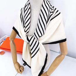 Motif à chevrons laine de soie bouclage à la main Simple rayé grand foulard 130 foulard en soie version de table imprimé élégant automne 240314