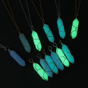 Zeshoekige cilindrische kristal Pendulum hanger gloed in de donkere lichtgevende draad wrap stenen ketting sieraden mki cadeau voor vrouwelijke mannen