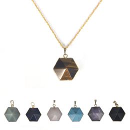 Pyramide hexagonale collier en cristal pendentif colliers charme pierre en alliage lumineux dans le cadeau sombre pour les filles et les femmes