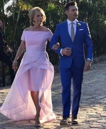 Hi-lo Vestido de madre Bateau Manga corta Satén Tul Con gradas Vestidos para madre de la novia Vestidos largos formales Hasta el suelo Vestido de novia Barato