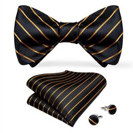 Hi-Tie Bow Tie Set Luxury Black Gold Striped Silk Self Bow Tie para hombres Drop LH-00932428