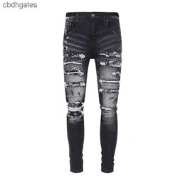 High Amiirii Jeans morados Moda para hombre Jean 2023 Street Demin Marca de moda Gris desgastado Lavado andrajoso Flor de anacardo Plisado Parche Agujero Rasgado Slim Fit Hombres