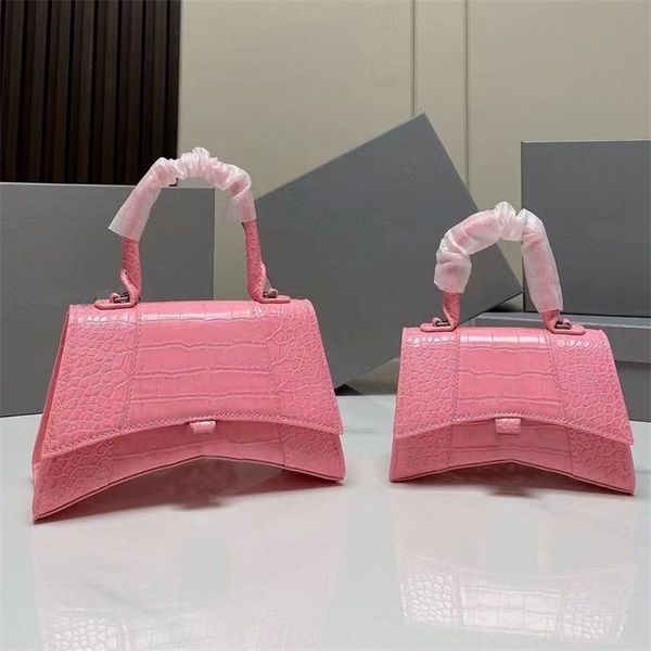 Haute capacité b sacs de créateurs sablier sac de luxe à l'intérieur de la poche style sport pochette incurvée couleur unie sablier voyage mode sac à main noir rose C23