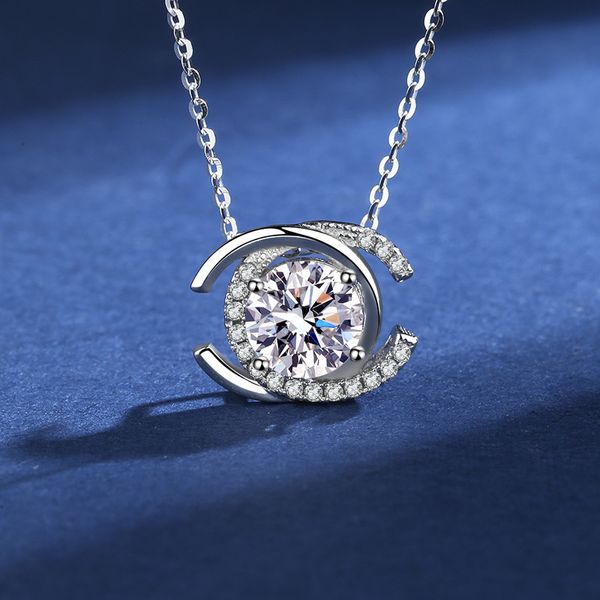 Pendentif en diamant à haute teneur en carbone avec collier double C pour chaîne de clavicule pour femme, cadeau coréen simple et à la mode pour la saint-valentin