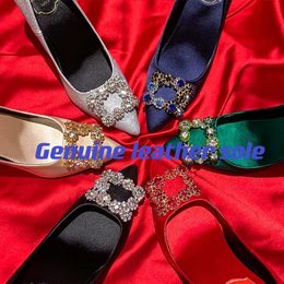 Talons hauts épais simples Designers Deluxe chaussures habillées pour femmes 2021 polyvalent printemps et automne tête originale avec talon moyen français