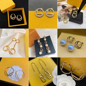 Haute Classique Perle Glands Stud Designer Boucle D'oreille 18K Plaqué Or Marque De Luxe Lettres Conception F Boucles D'oreilles Bijoux De Mode Pour Dames Femmes Cadeau De Fête D'anniversaire