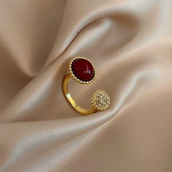 Joyería de rendimiento de anillo de alto costo Anillo rojo romántico para mujeres Silver elegante de moda con vnain común