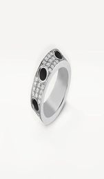 High Edition Black Ceramic Love Rings Wedding Band Women Men Men Markering 3 rijen Diamond verhard 316L Titanium Steel Designer Jewel1513519