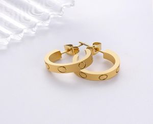 Hoge editie oor manchet charmes liefde oorbellen voor vrouwen meisjes dames stud piercing sieraden gegraveerd logo titanium staal cadeau ontwerper6406611