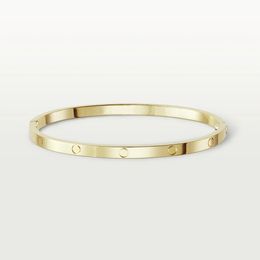 Brazaletes de brazalete delgado de edición alta Pulseras Modelo pequeño Mujeres Hombres Amantes Nuevo Tornillo Bloqueo Llave Conductor Amores Brazaletes Joyería de diseño de acero de titanio 316L