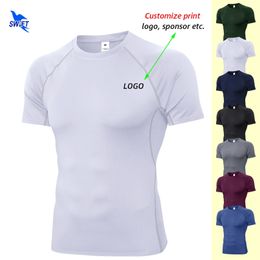 Haute élastique séchage rapide hommes chemises de course vêtements de compression t-shirt à manches courtes Fitness Gym entraînement haut t-shirt personnaliser 220704