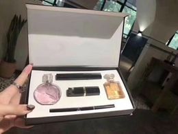 High -end merk make -up set 15 ml parfum lipsticks eyeliner mascara 5 stcs met box lips cosmetics kit voor vrouwen cadeau snelle levering