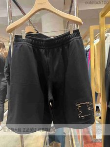 High -end Buurberlyes -kostuums voor vrouwelijke mannen Italië Black War Horse geborduurde shorts met gepaard met set senior merk Casual Summer Designer Shorts