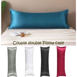 Couple haut de gamme double couverture d'oreiller en soie en satin couleurs de couleur solide les amants longs taies de mariage 20x54 pouces 240423