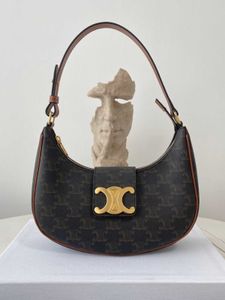 Sacs de créateurs haut de gamme pour femmes Sac sous ararde de femme nouveau nouveau sac en cuir authentique sac pour femmes crescent sac à épaule unique