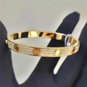 Bijoux de créateurs haut de gamme plein de diamants amour classique mode hommes et femmes tournevis bracelet fête accessoires de mariage cadeaux de Noël