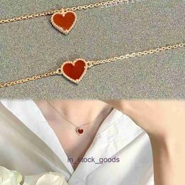 Collar de diseñador de alta gama 1: 1 Vanclef V Peach Heart Boutique Little Love Collar chapada con gruesos colgantes de verano de moda y versátiles de moda