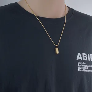 Moda de gama alta Collares pendientes Hombres y mujeres collar de hip hop nunca se desvanecen collar de acero de titanio colgante joyería de diseño Navidad regalo del Día de San Valentín