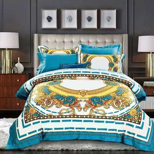 High End Frans Italië Ontwerp Geel Patroon Print 4 Stks Koning Queen Size Quilts White Blue Gold Bed Blad Luxe Beddengoed Sets 210615