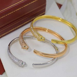 High -end gouden armband nagel voor Men and Women Edition Cheetah Leopard Bracelet Dames Dikke Gold Head Precision Craft Fashion Light Luxe