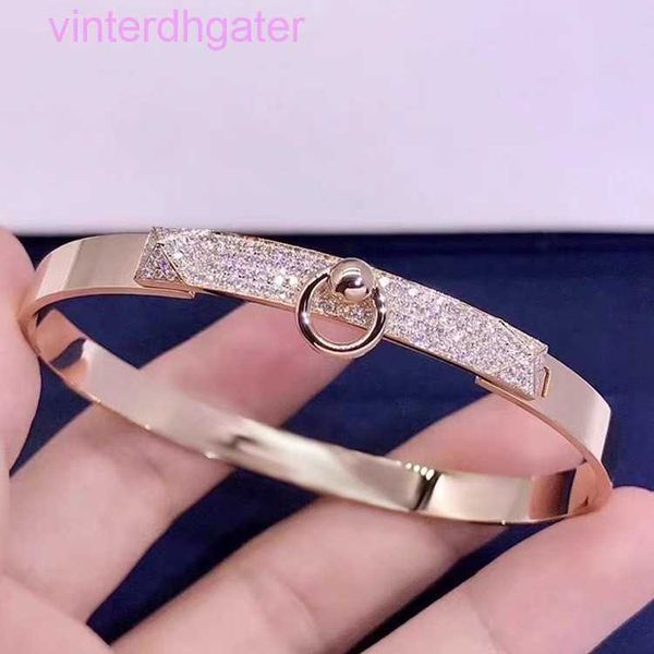 Bracelet de luxe haut de gamme h New Diamond Pagoda Pyramid Budle Bracelet avec anneau de nez de vache à ongles de saule et ciel complet conception d'un sens de haut niveau