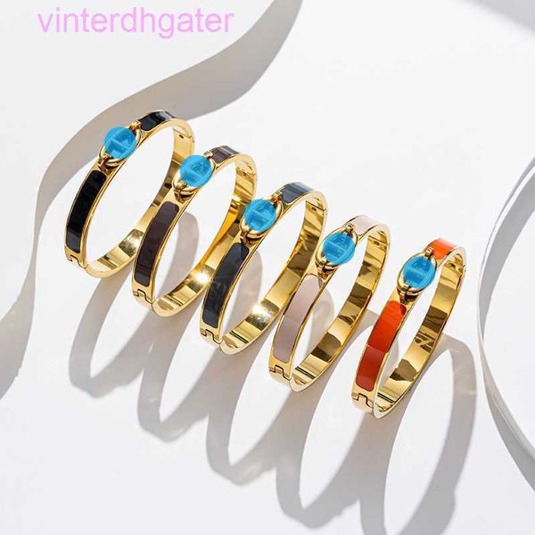 Brazalete de cerdo de brazalete de brazalete de brazalete de alta gama tendencia versátil versátil esmalte de esmalte colgando pegamento personalizado pulsera personalizada