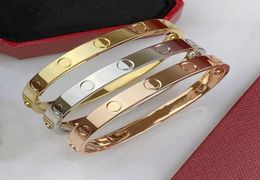 Bracciale di design di lusso di fascia alta braccialetti di moda classici bracciale unisex in acciaio inossidabile in oro 18 carati con diamanti Natale San Valentino6320928
