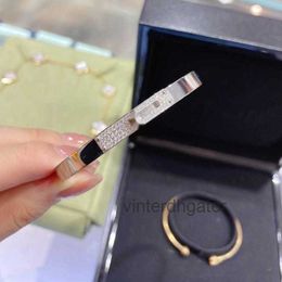 Luxury haut de gamme H Home Bangle Fashion Ouverture à l'ouverture 18 carats Gold Rose Platinum H Sky Star Semi Diamond Lock Bracelet Couple Bracelet Bijoux