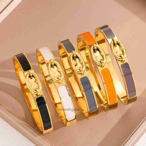 Bracelet de luxe haut de gamme H maison nouveau bracelet de personnage japonais Bracelet haute lumière luxe de luxe colorant collue ouverte en acier en titane